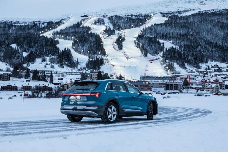 Debut f&ouml;r Pirellis nya dubbd&auml;ck Ice Zero 2 under Alpina VM i &Aring;re
