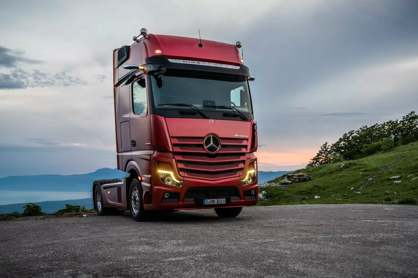 2019 ett bra år för Mercedes-Benz lastbilar