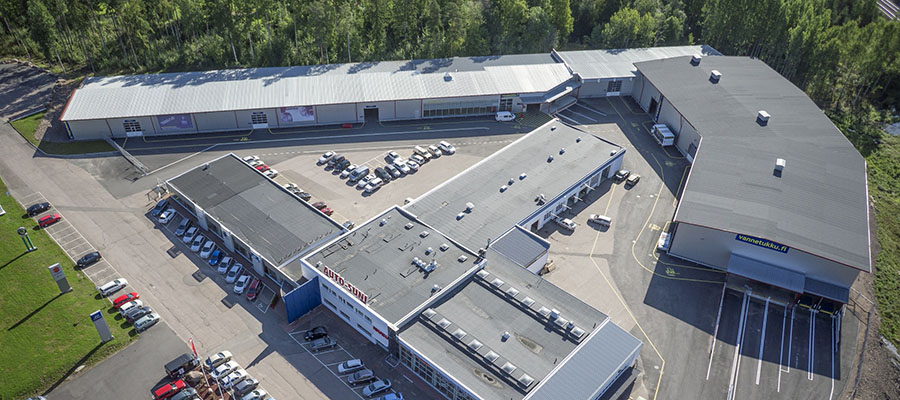 Finska tyrelia.com bygger lager i Eskilstuna