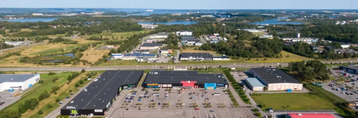 Thansen butiker med däck och bilreservdelar