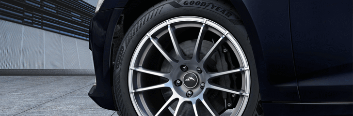 Goodyear Eagle F1 Asymmetric 6 monterat på bil