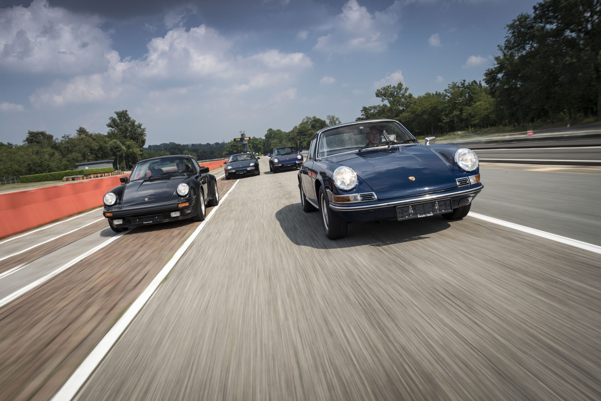 Pirelli utvecklar däck för klassiska Porsche 911-modeller Pirelli utvecklar däck för klassiska Porsche 911-modeller