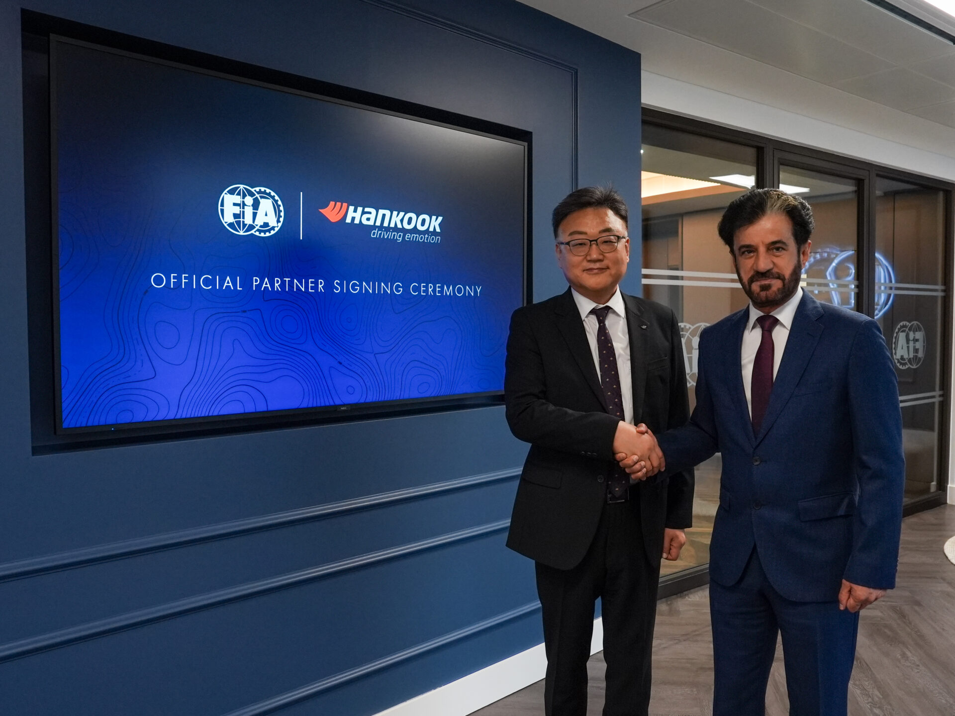 Hankook blir global partner till FIA