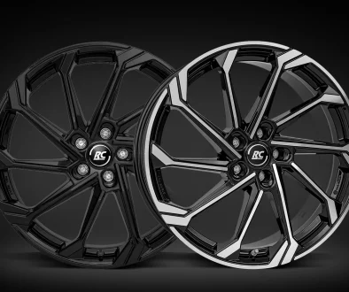 Brock RC36 Shiny Black - Black Full Polish 1 WEB_0